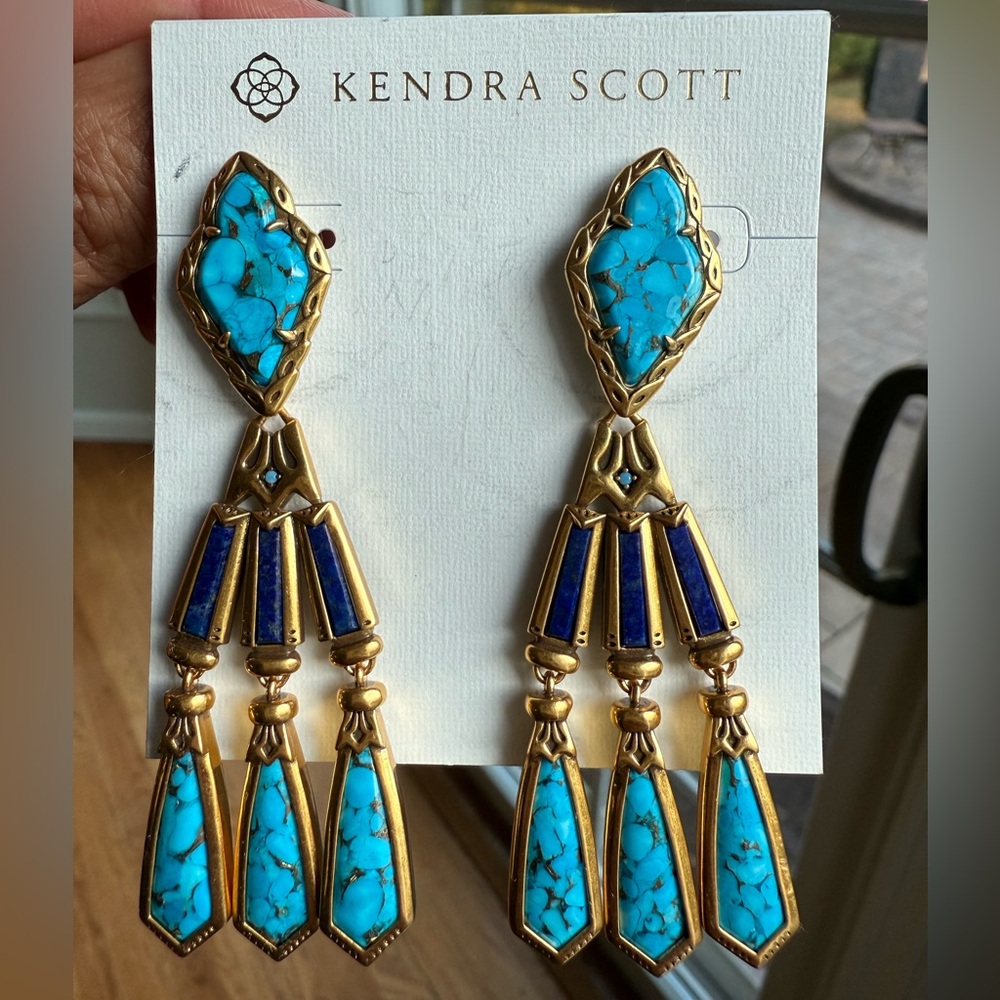 NWT- Kendra Scott Adeline Vintage Earrings - Picture 2 of 4
